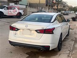 نيسان ألتيما